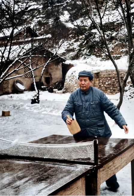 发现了一个现象，就是：随着牢A曝光的美国的黑幕的增多，怀念毛泽东的人越来越多了。
