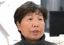 老杜太恶心！老杜选在许妈带货的时候抛出判决书。这个时机太巧了，