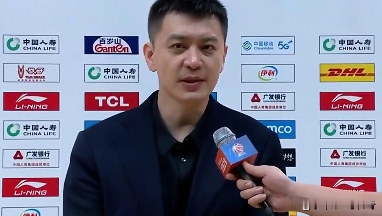 辽宁男篮主教练杨鸣谈球队对阵广厦的四强赛，他表示：今年的广厦阵容比较整齐，常规赛