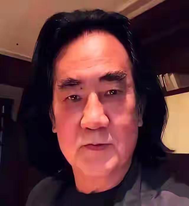 真是扎心，好象一针扎进了张老肺管张纪忠导演72岁，女儿3岁…以前去幼儿园接3