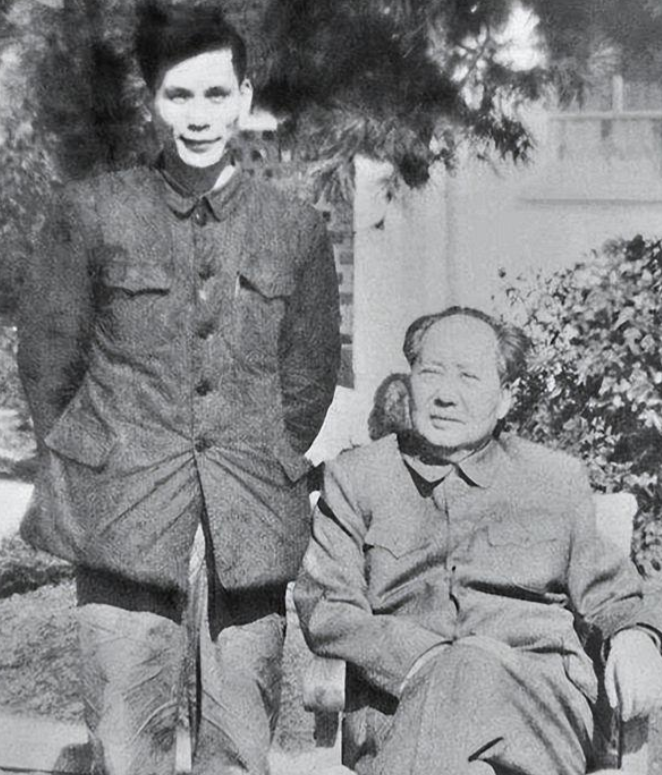 “千万不要学你连庆叔，参军17年还是个做饭的！”1967年，志愿军老兵回乡探
