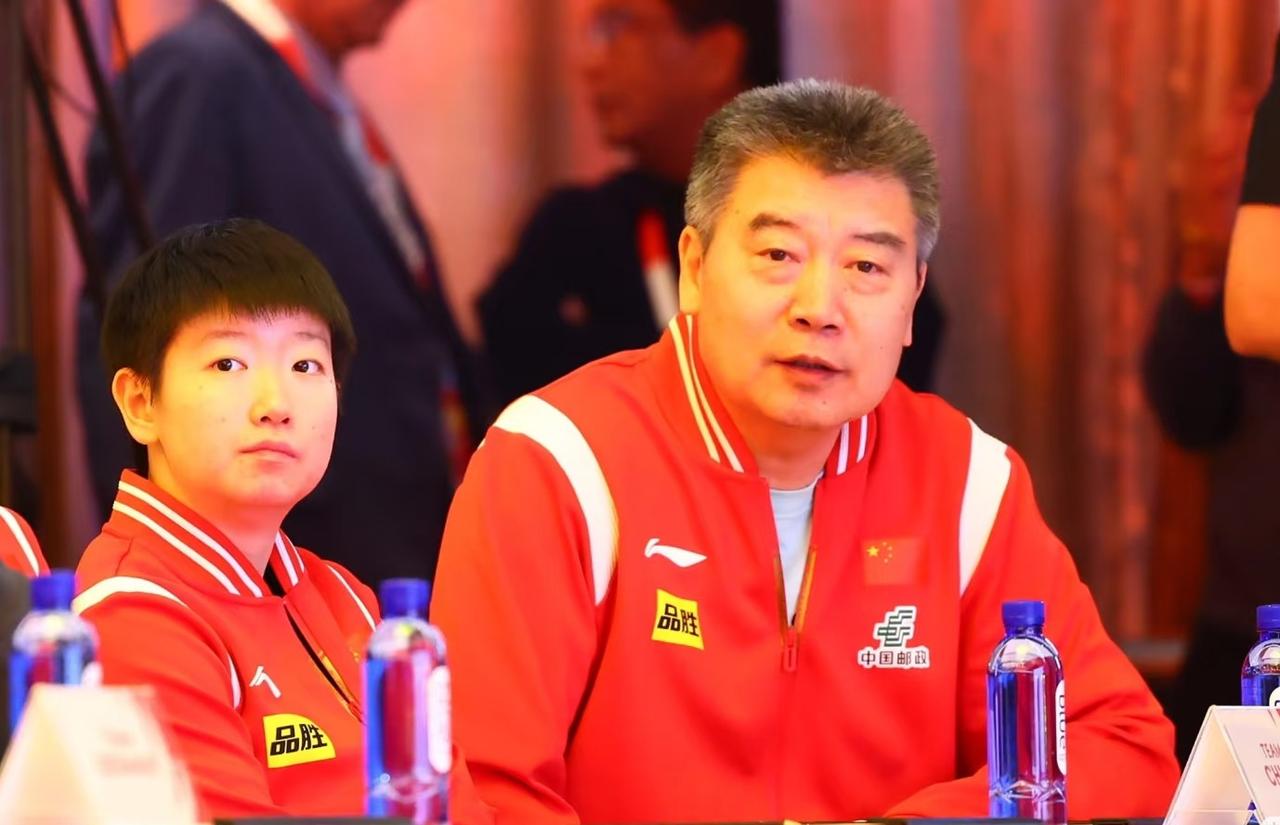 可算是明白了孙颖莎天不怕地不怕在国乒就怕一个人，那就是国乒总教练李隼。
