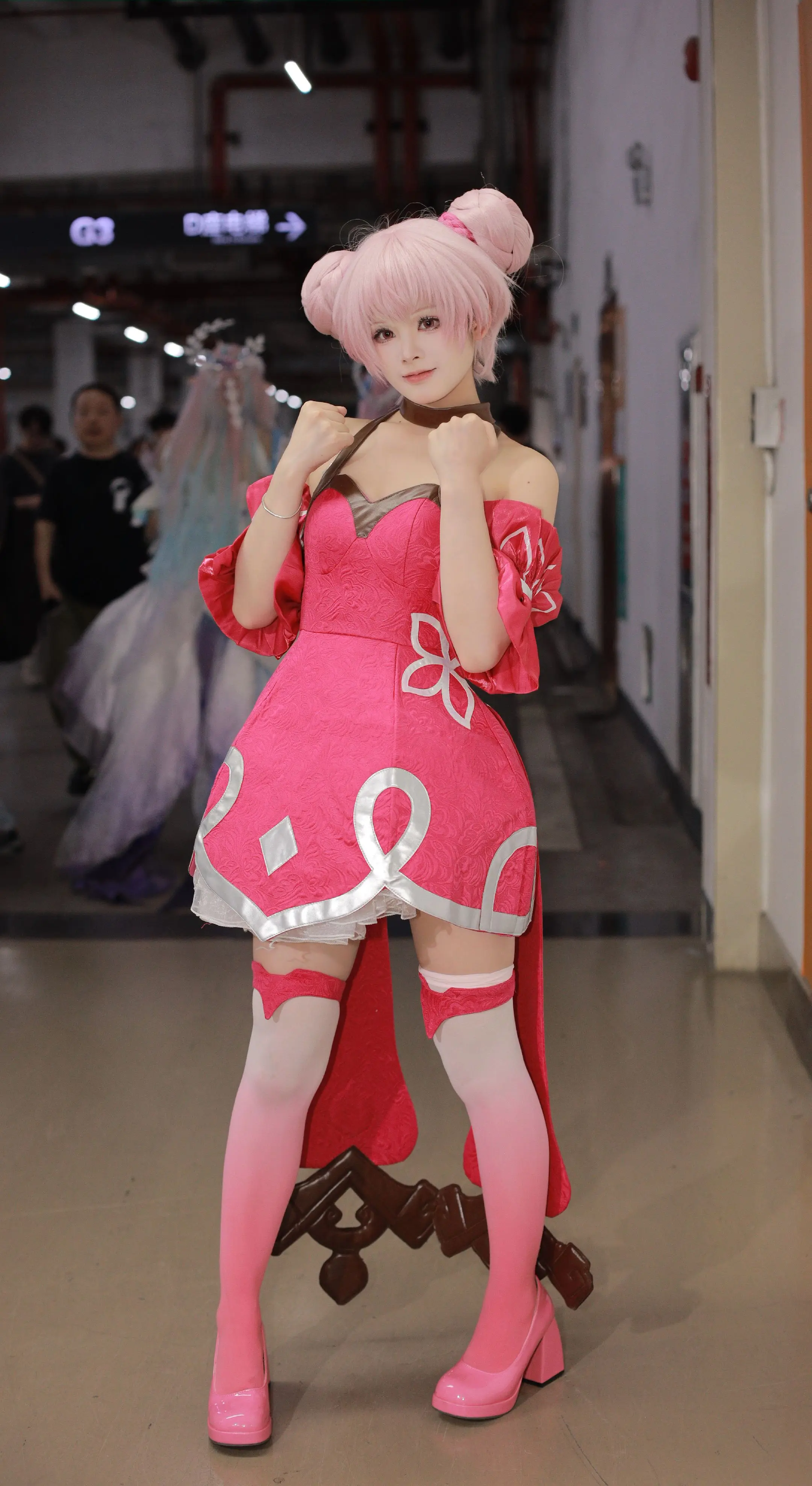 天选coser 粉色系cos 小舞cos 漫展元气少女 cosplay还原度