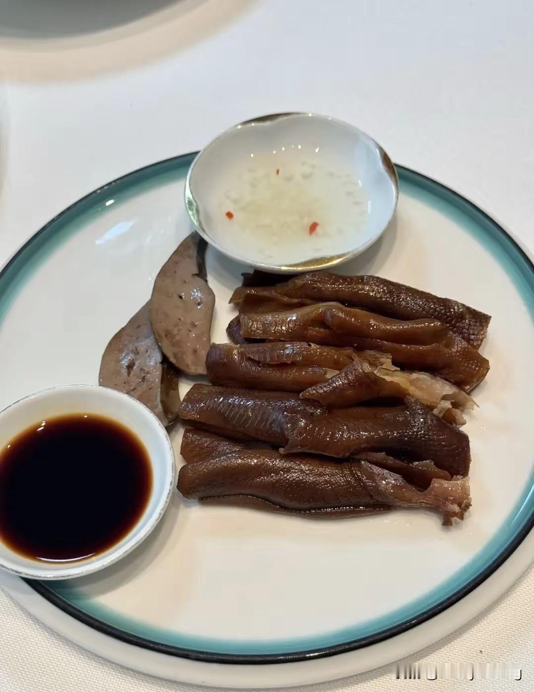 这年头有时候努力却变成了“坑”！有人拼命工作，想多赚点钱改善生活，结果越努力