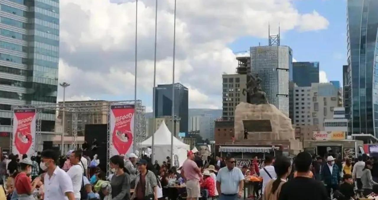 被西方忽悠30年，蒙古终于撞上南墙，去中国化这条路，根本走不通！就在2