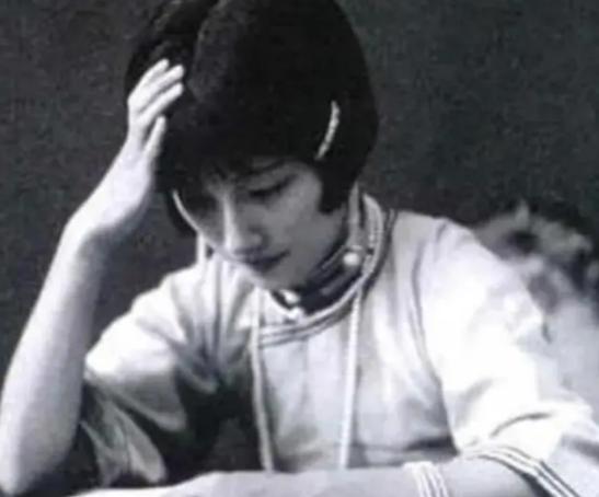 1926年10月3日，北京北海公园，一场婚礼让整个北平炸了锅。新娘是陆小曼，