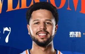 我觉得CBA以后就应该出台一项规定，就是现在跟CBA有合同的球员，不能签约其他联