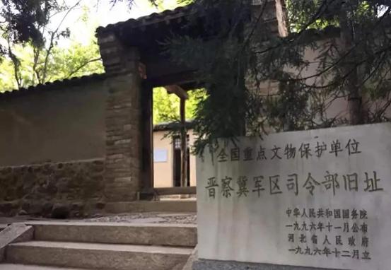 1940年参谋长与一医生相亲，回来却说：快给我介绍她身边的实习生“1940年3