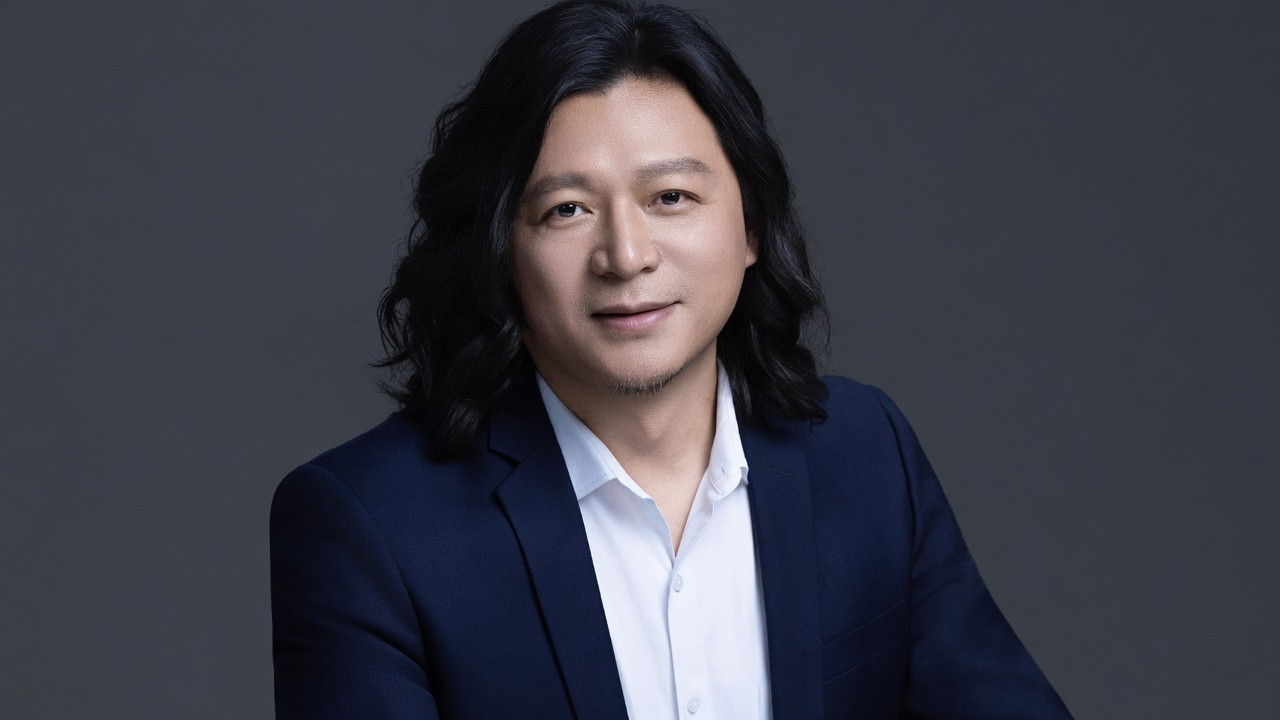 倪华良与他的傲意科技在全球脑机接口（BCI）产业加速发展的背景下，非侵入式神经接