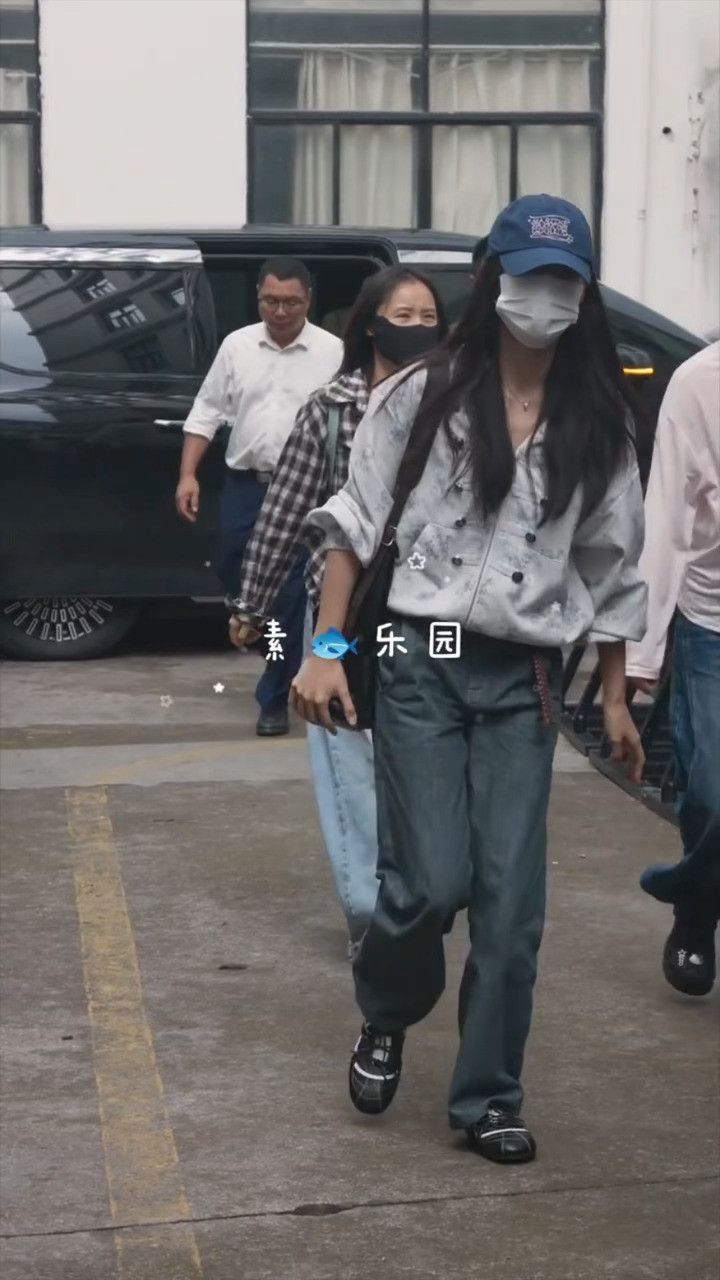 终于等到卢昱晓回横店上班！！卢昱晓进组刺棠​​​