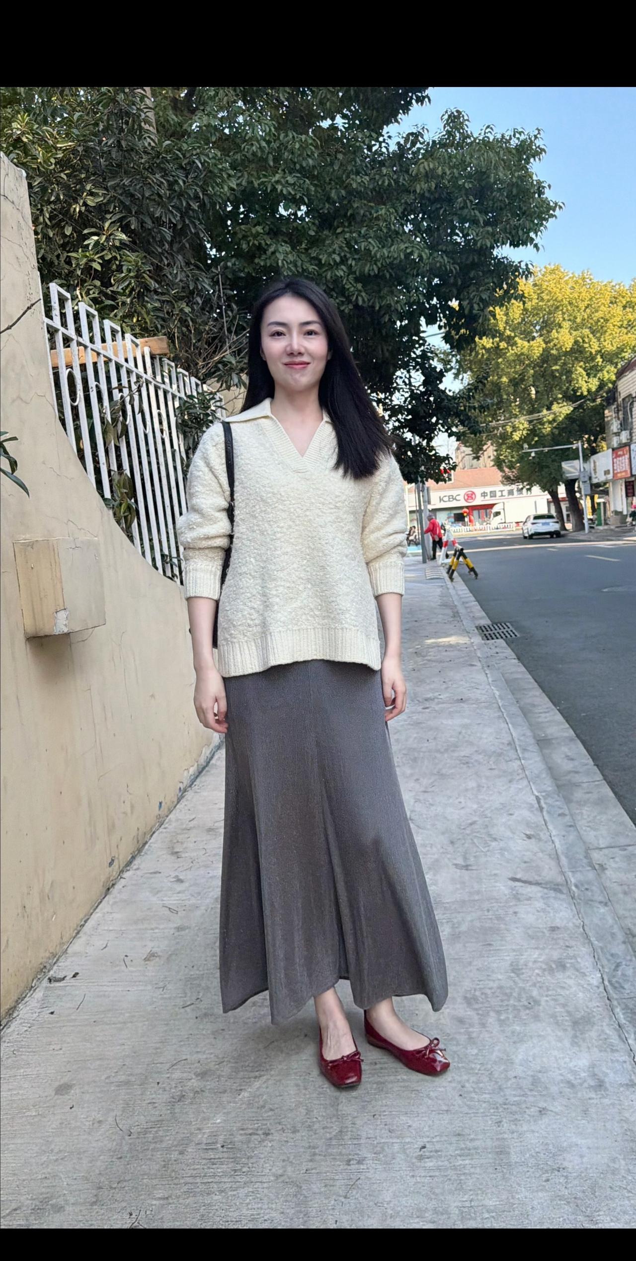 又到穿裙子的季节了走拍街拍随意穿搭