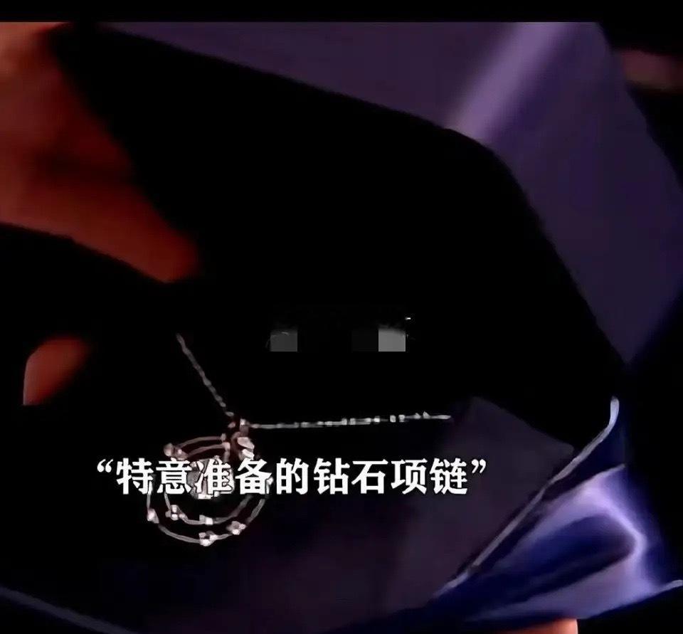 破防！言承旭演唱会挂流星项链喊杉菜，这波回忆杀谁顶得住？谁懂啊！48岁言承旭把