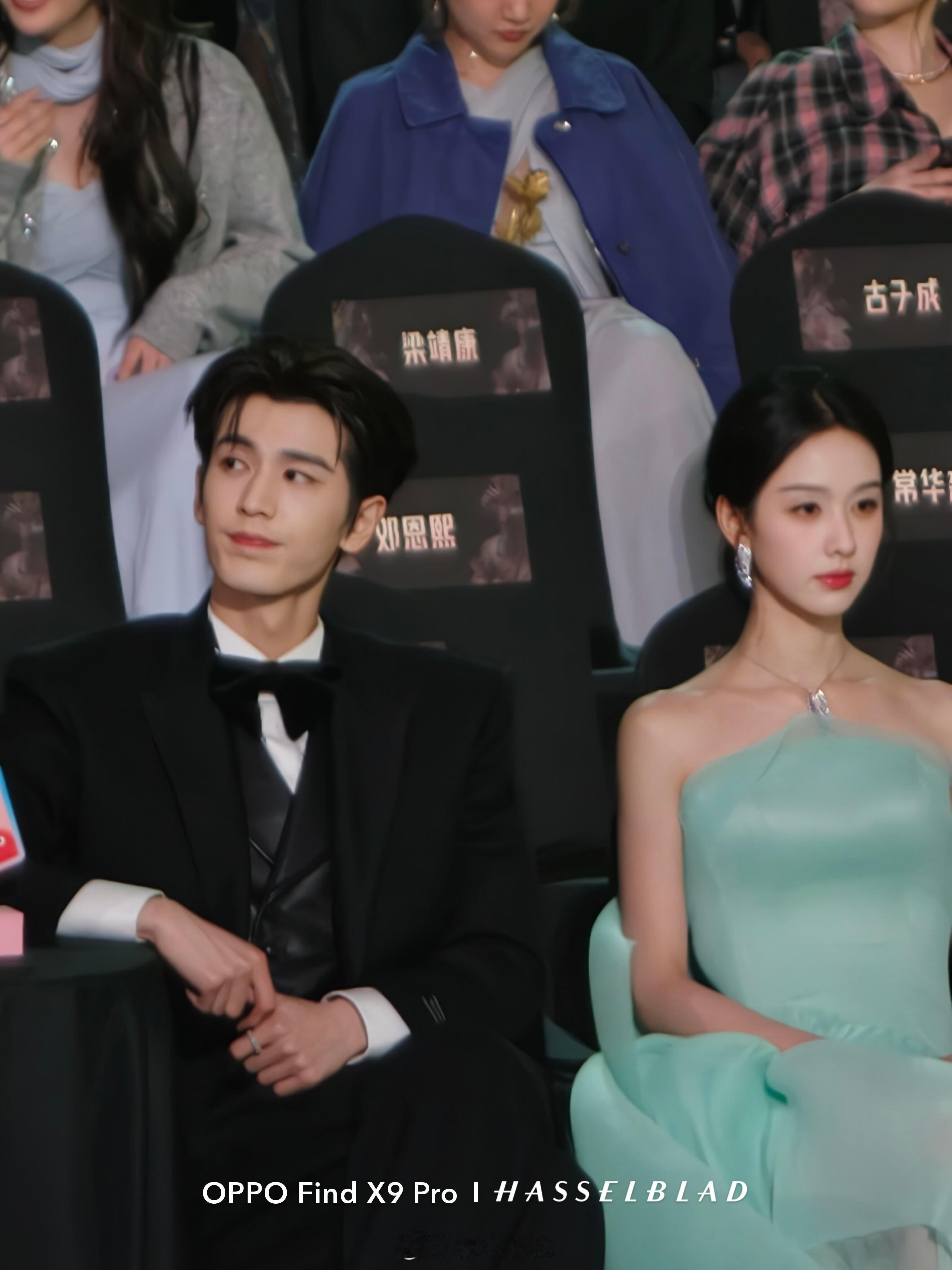 两个颜霸➕学霸坐一起对我眼睛太好了