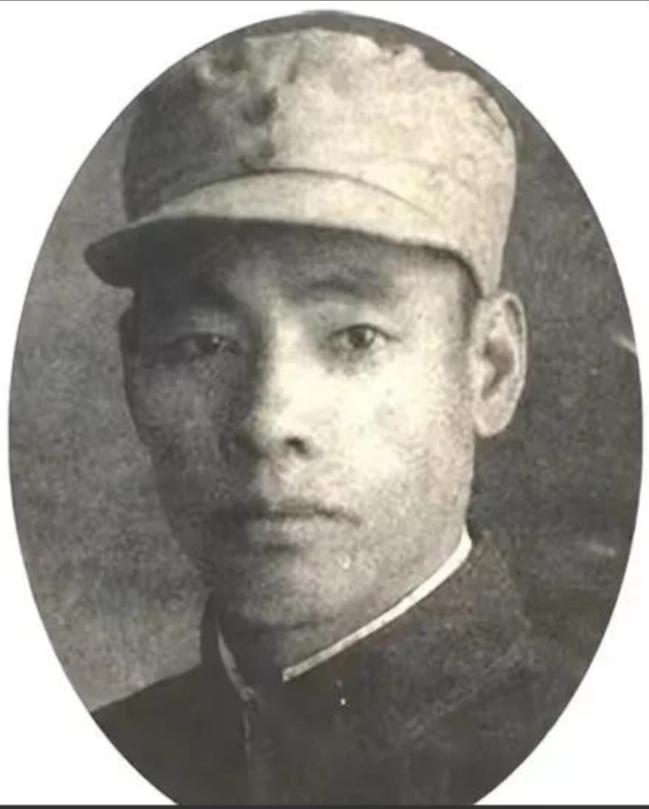 1941年，八路军侦查员刘锡坤执行任务时，晚上住在一个地主婆家，地主的儿媳让出了