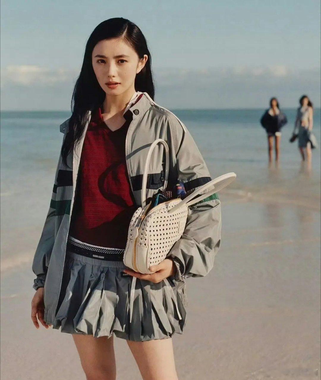 比起赵今麦刘浩存算看的过去的吧