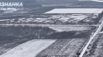 在苏梅州里亚斯内村，乌克兰武装部队第119独立旅的临时部署点被发现，俄军北部集群