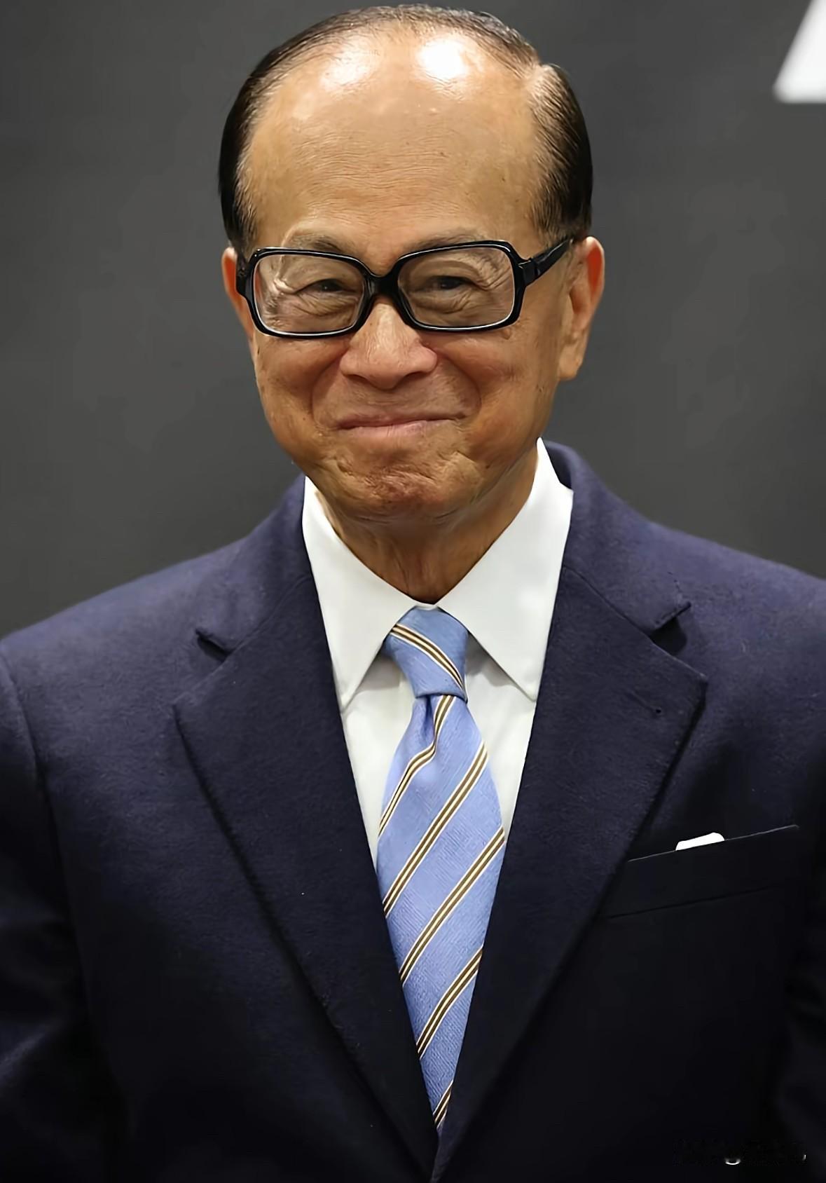 商人到底有没有救国？李嘉诚用228亿美元给了全世界一个答案，就在中美博弈进