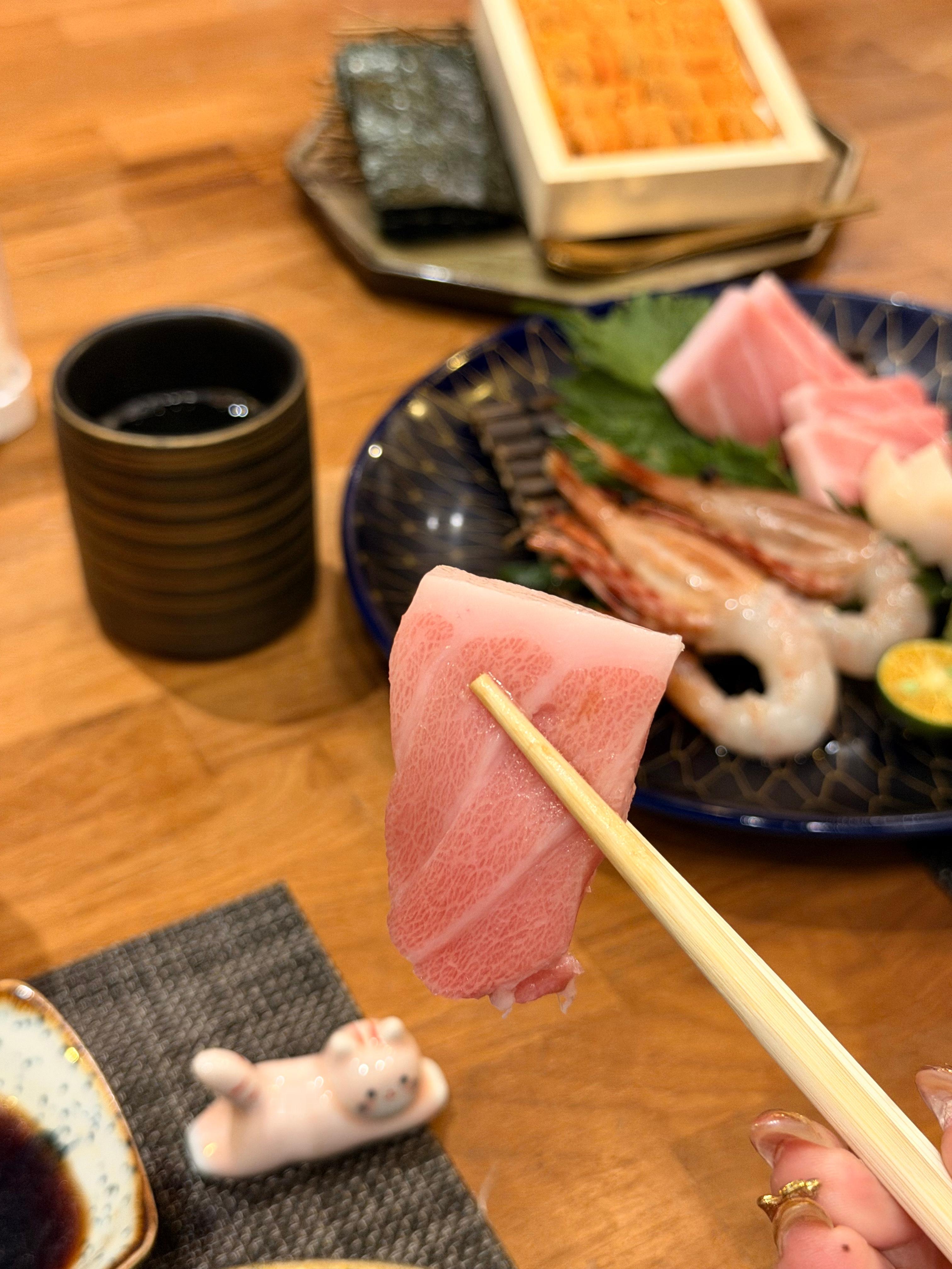 又在吃生的深海大肥猪我爱蛇腹