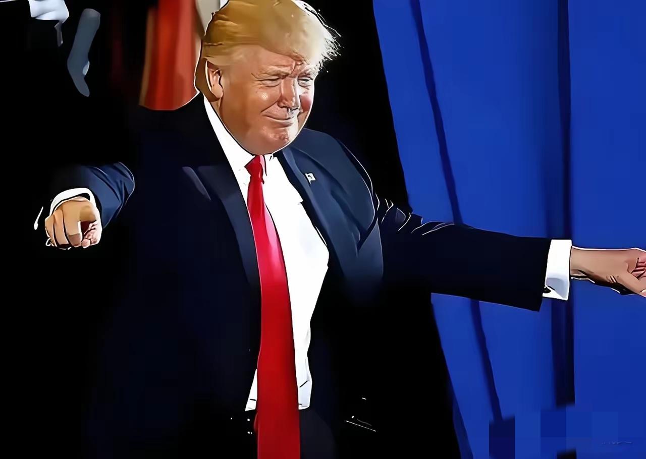 华盛顿，共和党筹款晚宴，觥筹交错。特朗普对着满堂衣冠楚楚的支持者，又扔出一颗惊雷