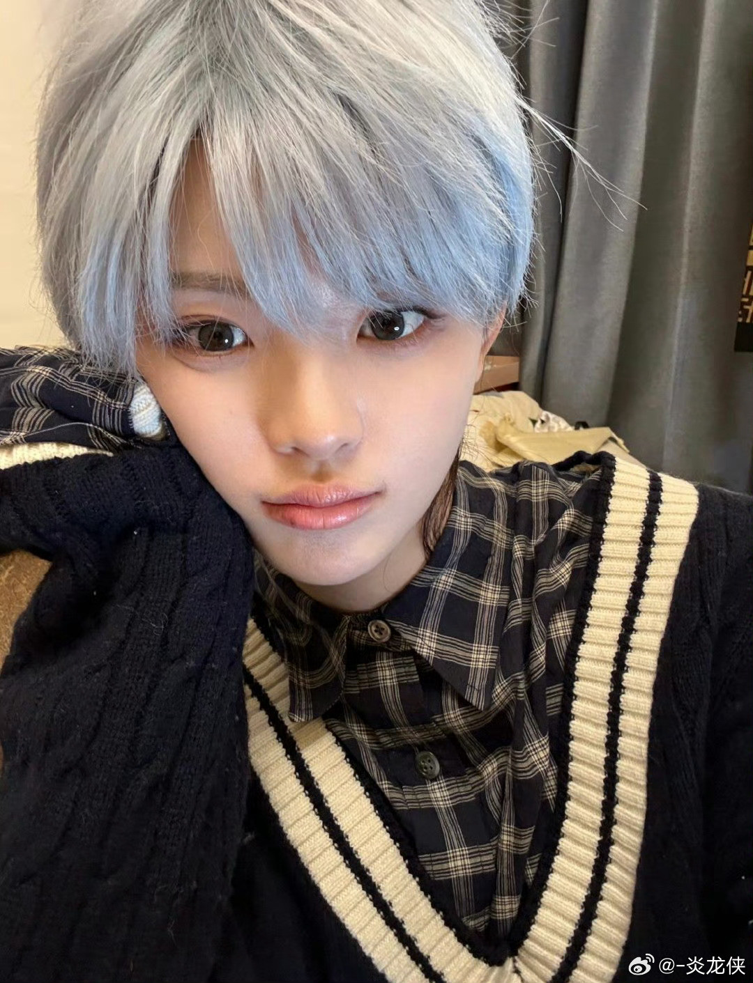 杨超越的脸做男做女都精彩短发超帅的