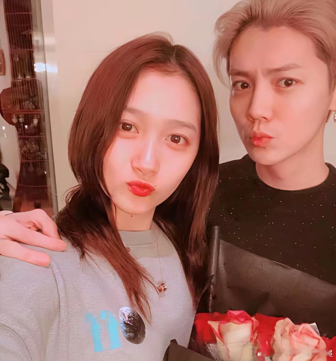 鹿晗和关晓彤复合这件事一点也不靠谱还说关晓彤求复合，简直太离谱了鹿晗和关晓彤现在