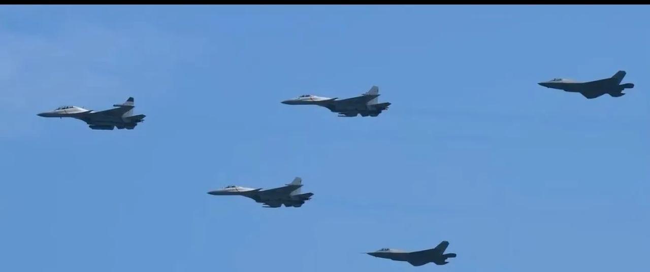 稳了，参加9月3日阅兵的，均为国产现役主战装备！目前已经确定，我国将在9月3日