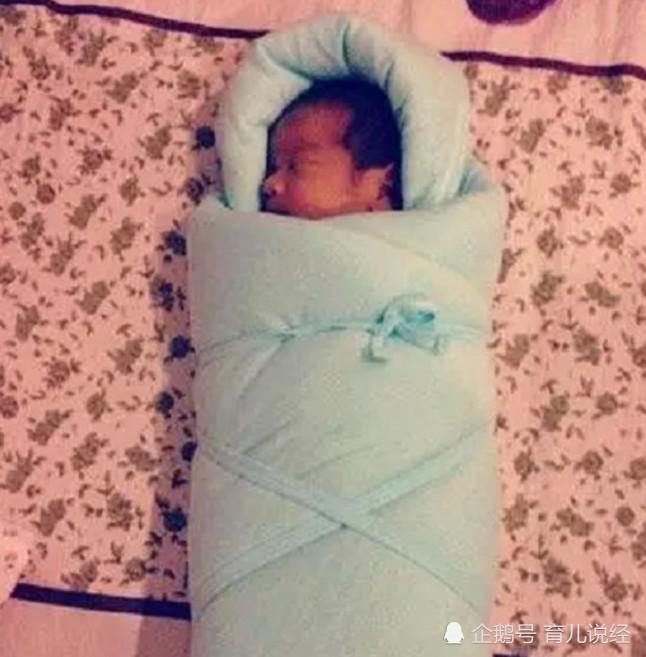 很多老一辈的人喜欢这样“绑着”孩子 这样真的对孩子好吗