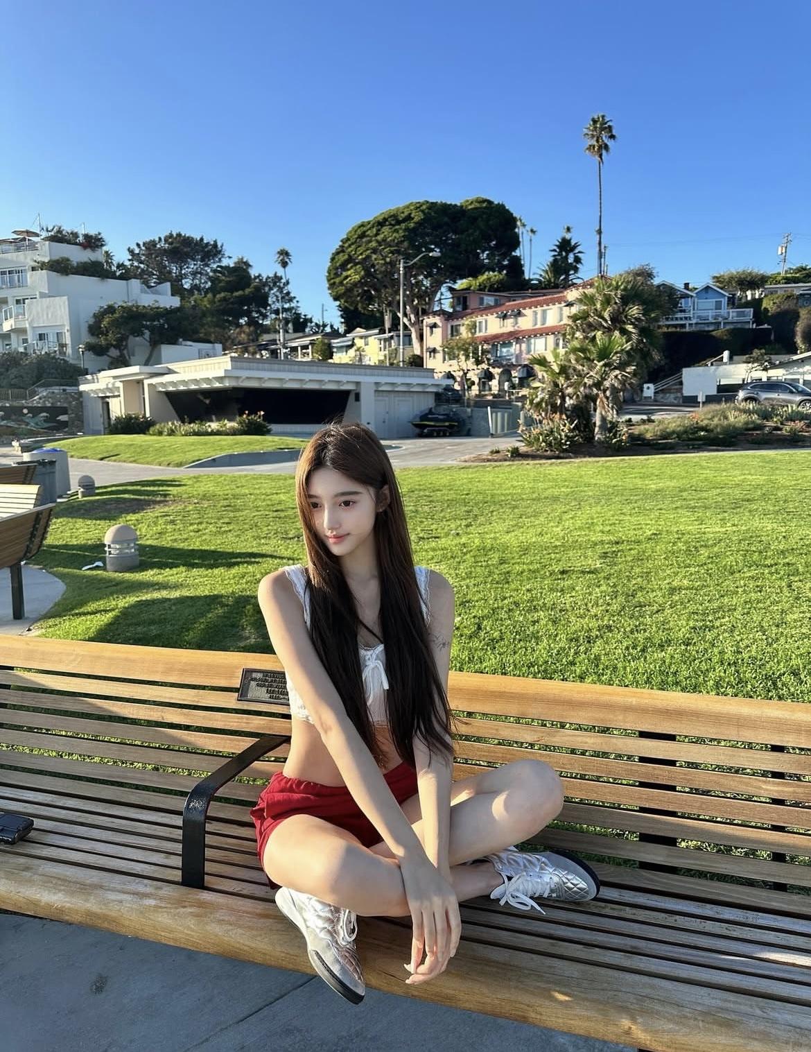 这身材，简直可以媲美专业模特，太美了！