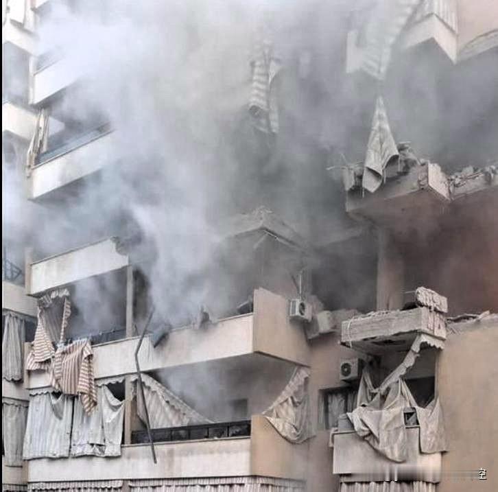 【以军飞机轰炸贝鲁特】黎巴嫩媒体23日报道，以色列战机对黎巴嫩首都贝