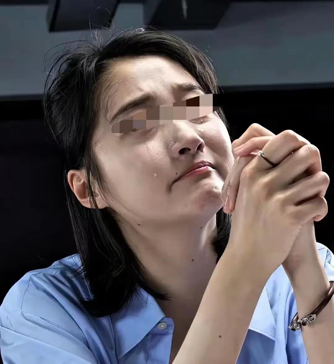 真正磨垮亲情的，从来不是付出的辛苦，而是理所当然的道德绑架和毫无底线的偏心。