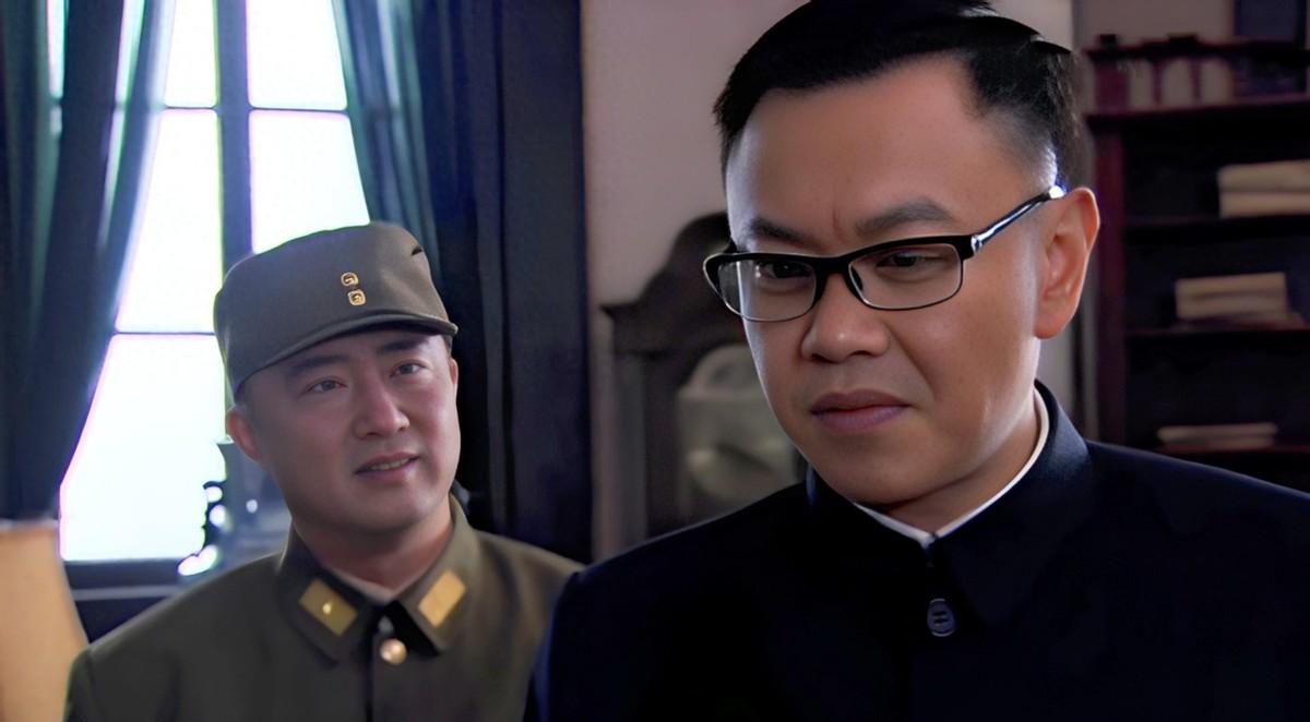 地下党果然了不起，沈醉凭武功三次单挑最终落败，不仅瘸腿还失去一只眼！1942年