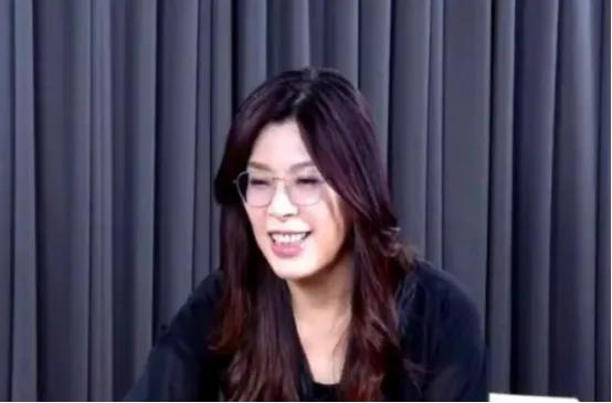 连战这辈子怕是做梦都想不到，自己拿真金白银捧出来的亲儿子连胜文，混了大半辈子，最