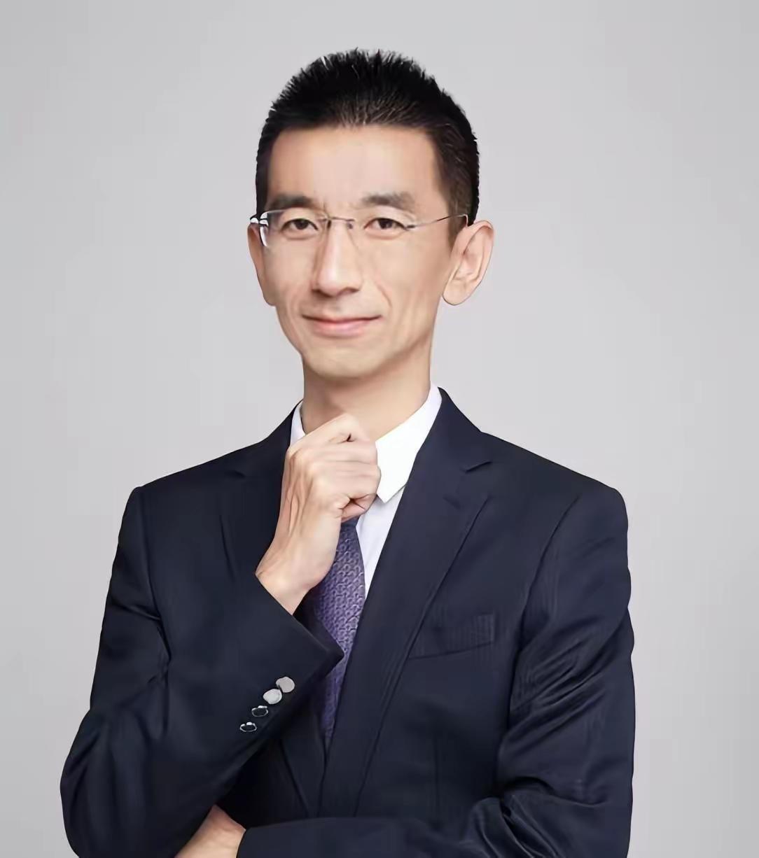 现在回头看东方甄选那事儿，还是觉得有点不可思议。特别是孙东旭在采访里公开讲，说