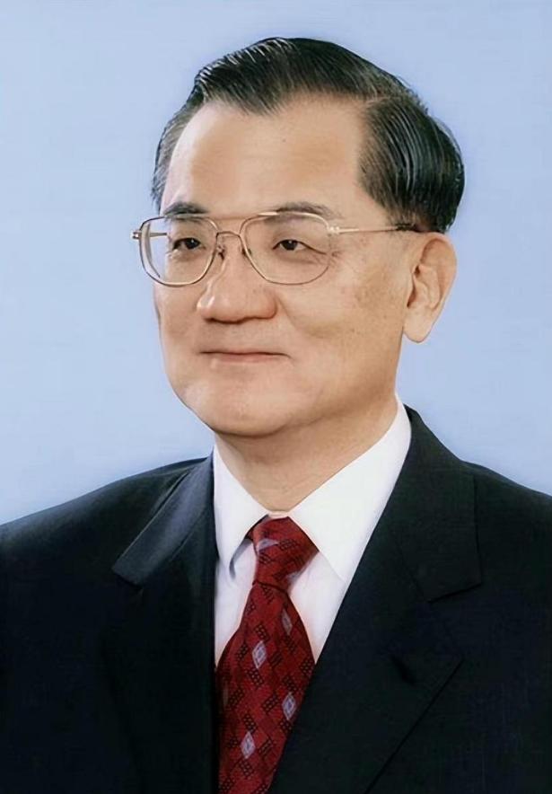 政治这行当，有时候就跟开盲盒似的，你以为稳赚不赔的投资，最后可能血本无归；你随手