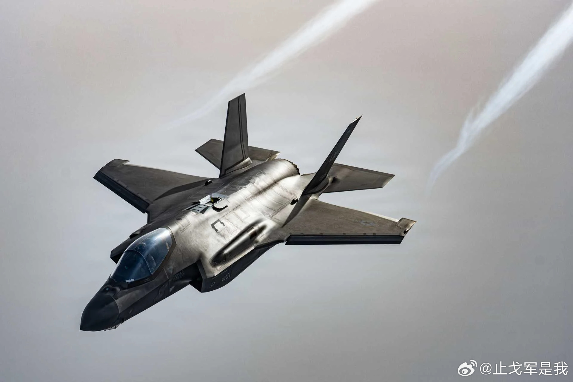五角大楼要给F-35换星盾卫星通信，远距离传输目标数据，2031年到位2026年