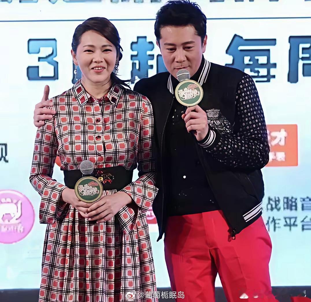 伊能静线下无滤镜生图，58岁这个状态很能打了，比起颜值更佩服她的才华