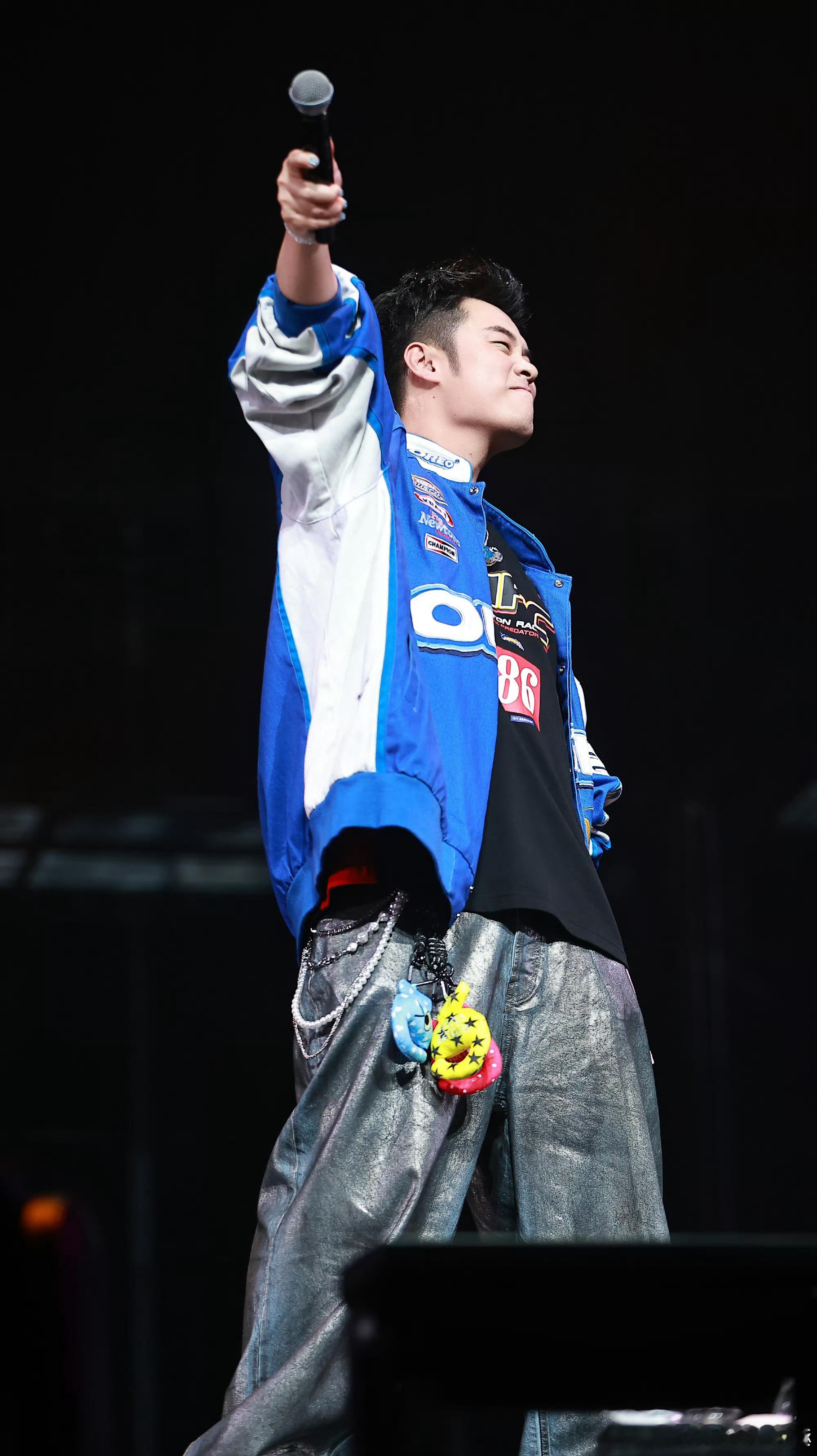 陈赫自驾vlog谁还没看赫哥的自驾vlog我真的会伤心，全程都能感受到他那种不