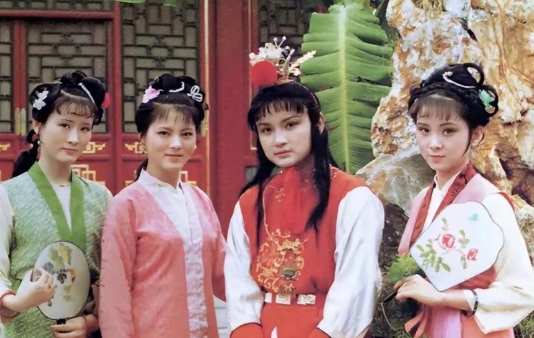 贾宝玉从什么时候开始防着袭人？真相藏在“不让她知道”的细节里这份提防不是突