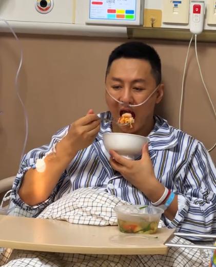 51岁程成“自讨苦吃”，发烧到昏厥没人管，郭冬临应该引以为戒。娱乐圈里有着天壤
