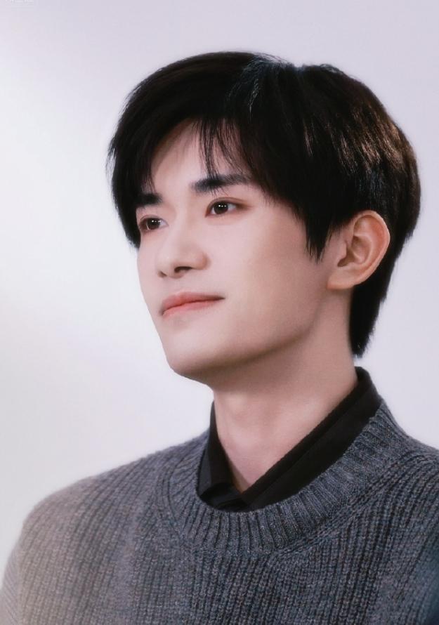 金鸡奖易烊千玺呼声很高此次金鸡奖，影后这边没什么动静，基本只要没有85花提名，