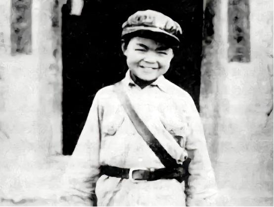 1955年，29岁的向轩被授予中校军衔，阅档首长看到他履历表上的“军龄22年”，