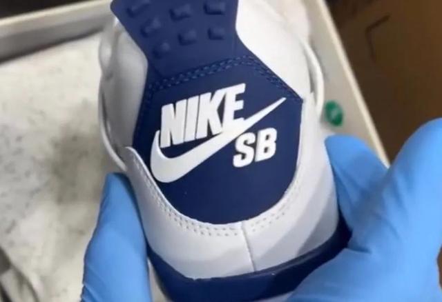 终于! Nike SB x AJ4 实物首次曝光!