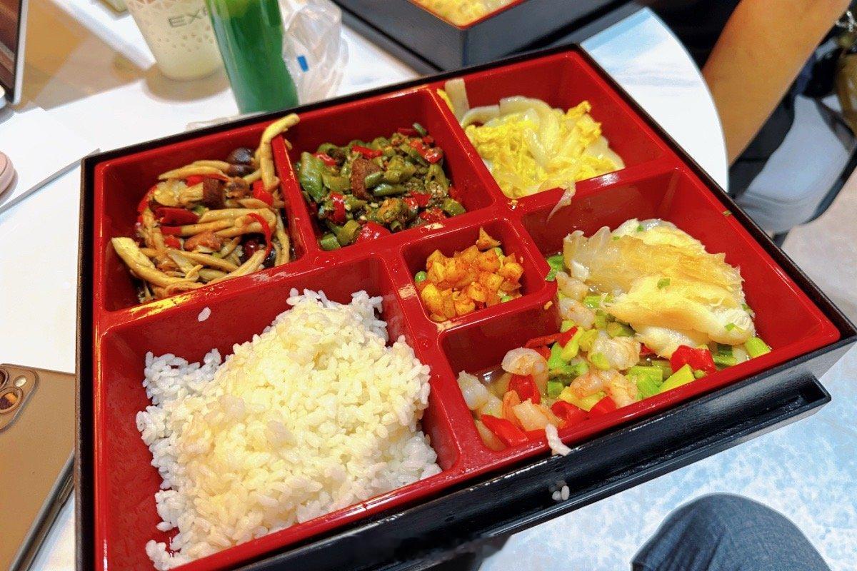 恰个饭，猜猜是谁家的[滑稽笑]每日一餐分享​​​