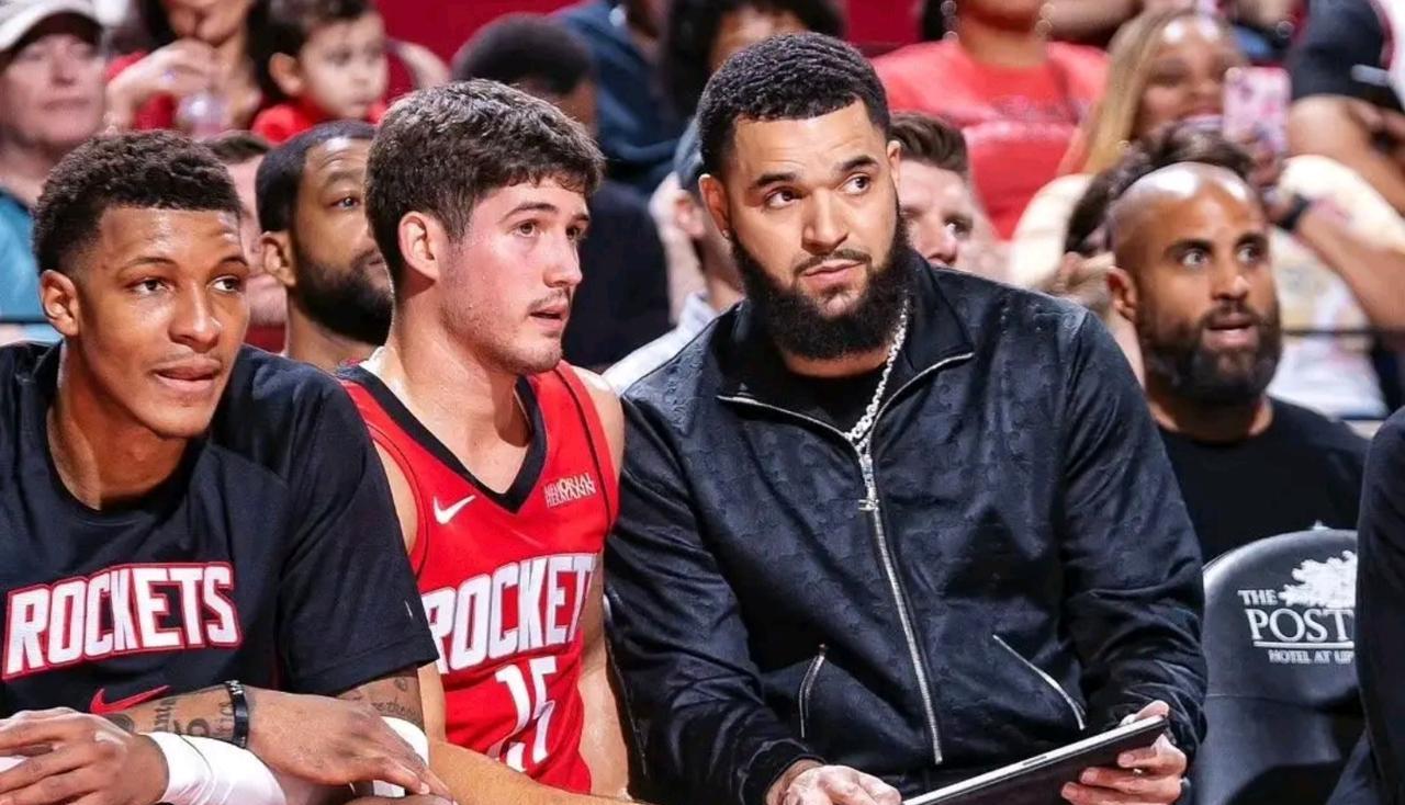 阿门如今的困境和当初雷霆吉迪是一样的，恐怕续约阿门会出现变化。当初吉迪主要是和