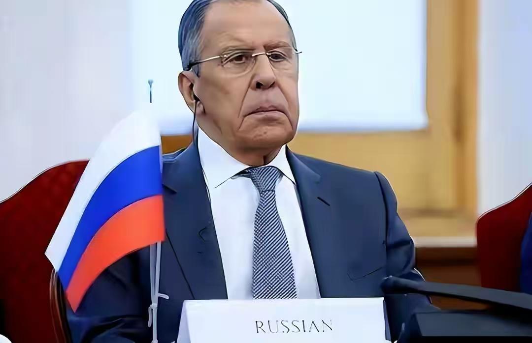 俄罗斯这番“以身试法”，真是给全世界上了一堂无比深刻的战略课。以一己之力硬撼