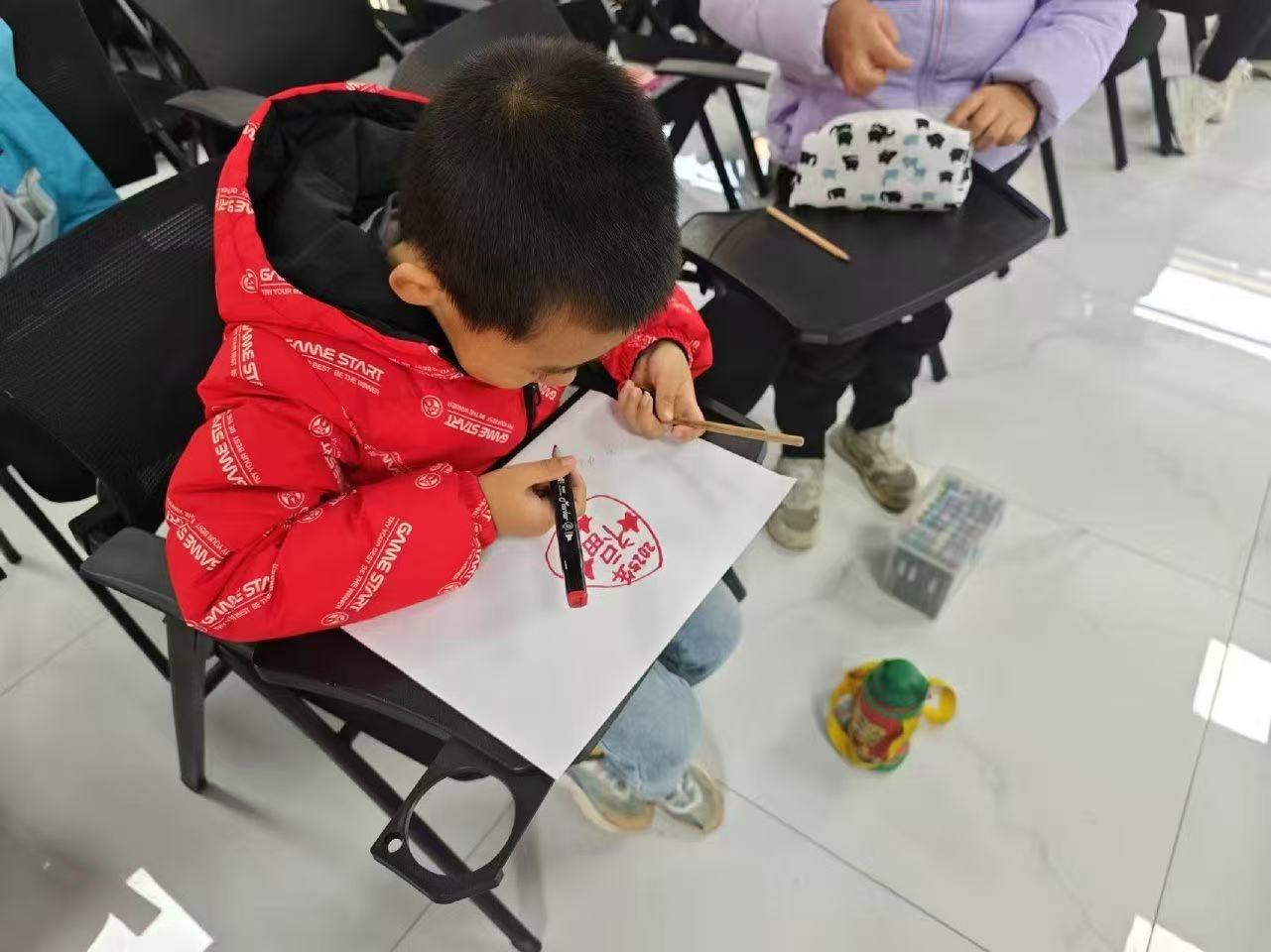 秦岭笑谈【欢萤学堂:织就家校社共育的新希望】青春三下乡社会实践曲阜师范大学