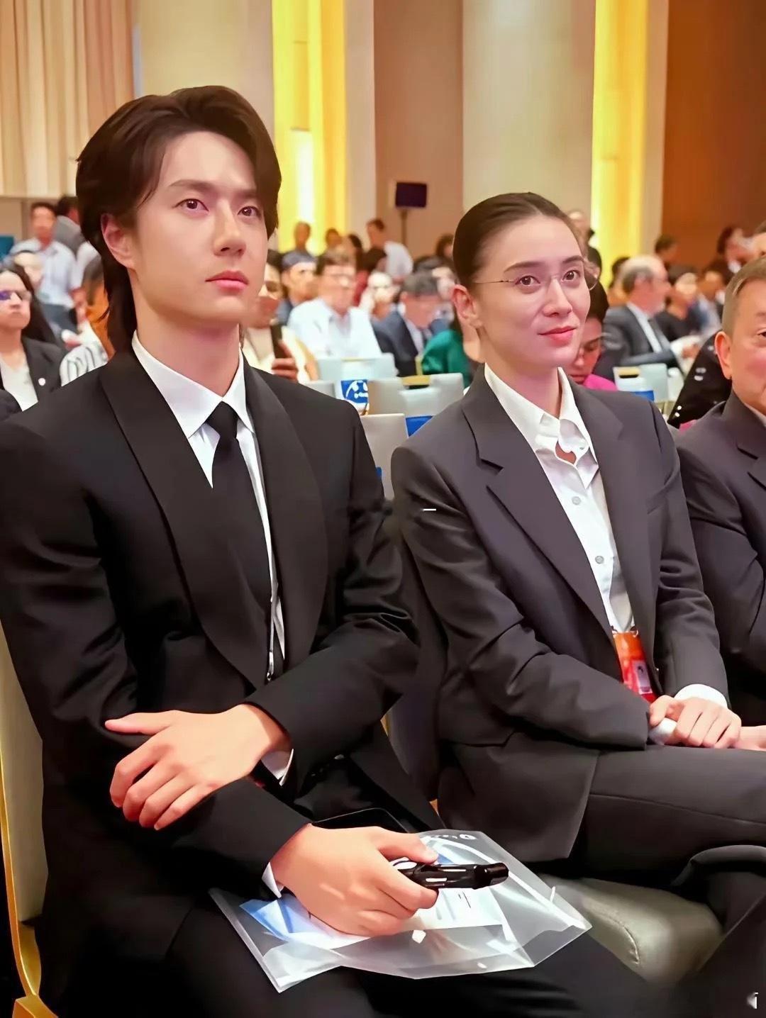这可是官方图啊！姐还是太权威了…
