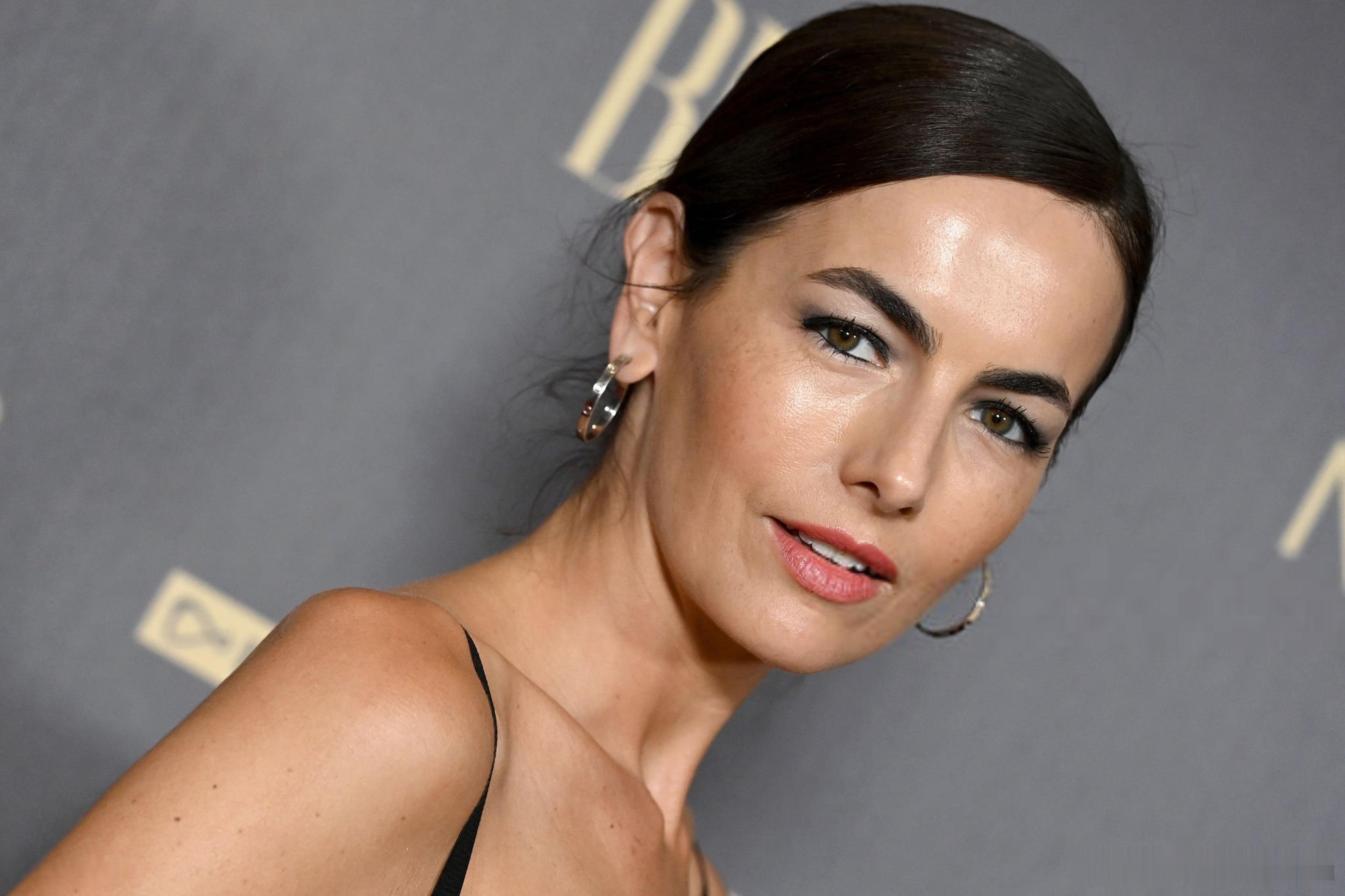 卡米拉贝勒上个月在洛杉矶出席好莱坞巴西电影节的开幕式兼热门影片《TheSecr