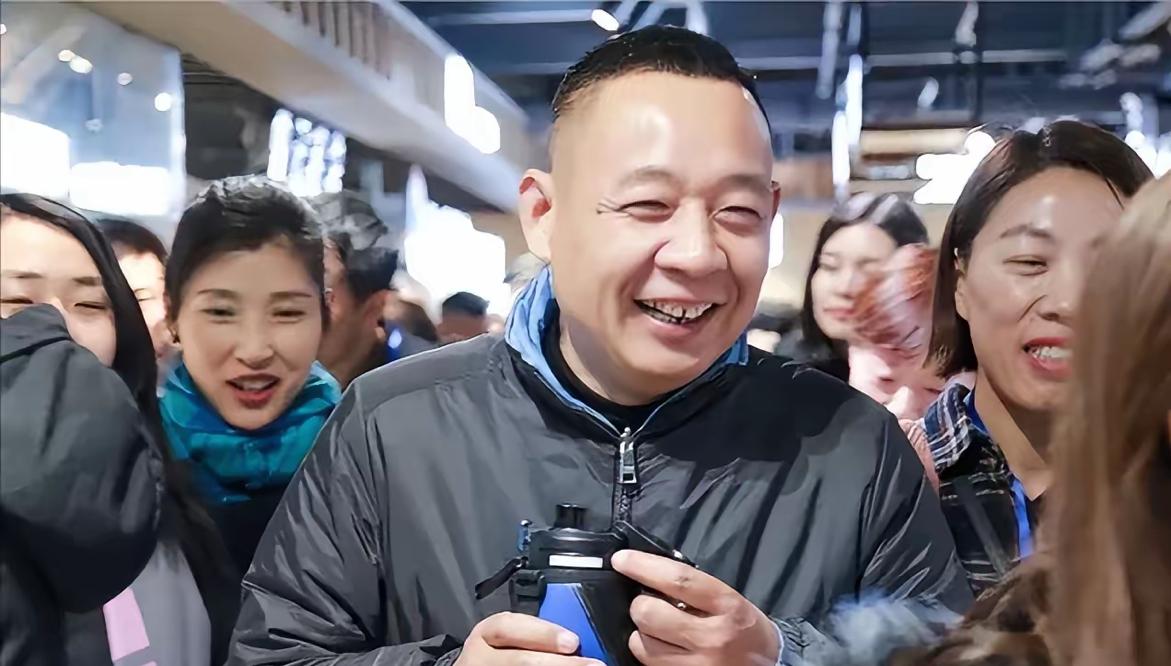 3月8日，胖东来正式宣布，将价值近40亿元的公司资产从私有制全面转为全体员工共有