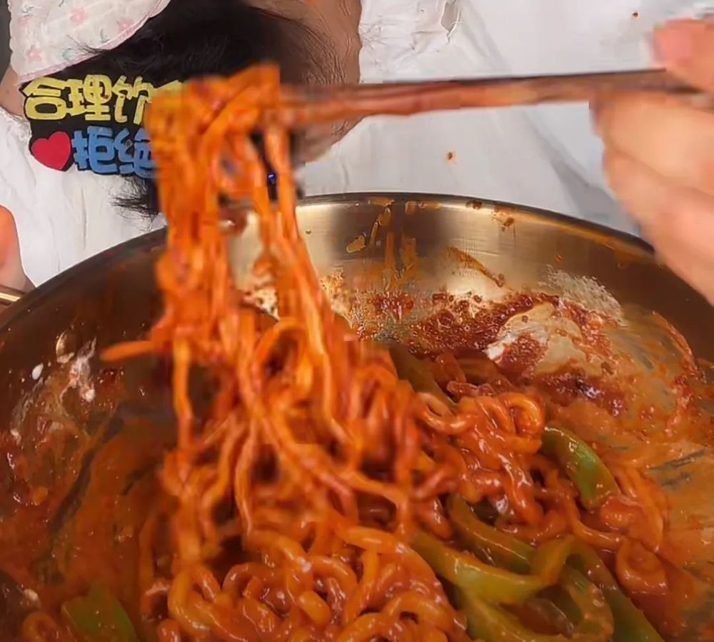 整治“大胃王”吃播, 要真正做到“露头就打”